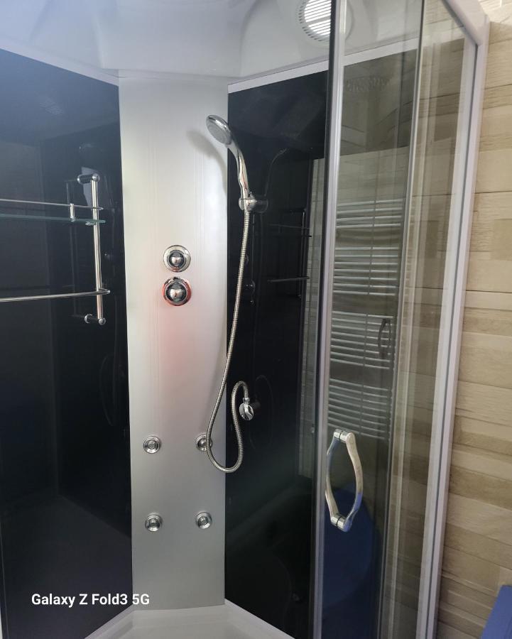 Apartament In Bucovina, Campulung Moldovenesc, Impecabil .アパートメント エクステリア 写真